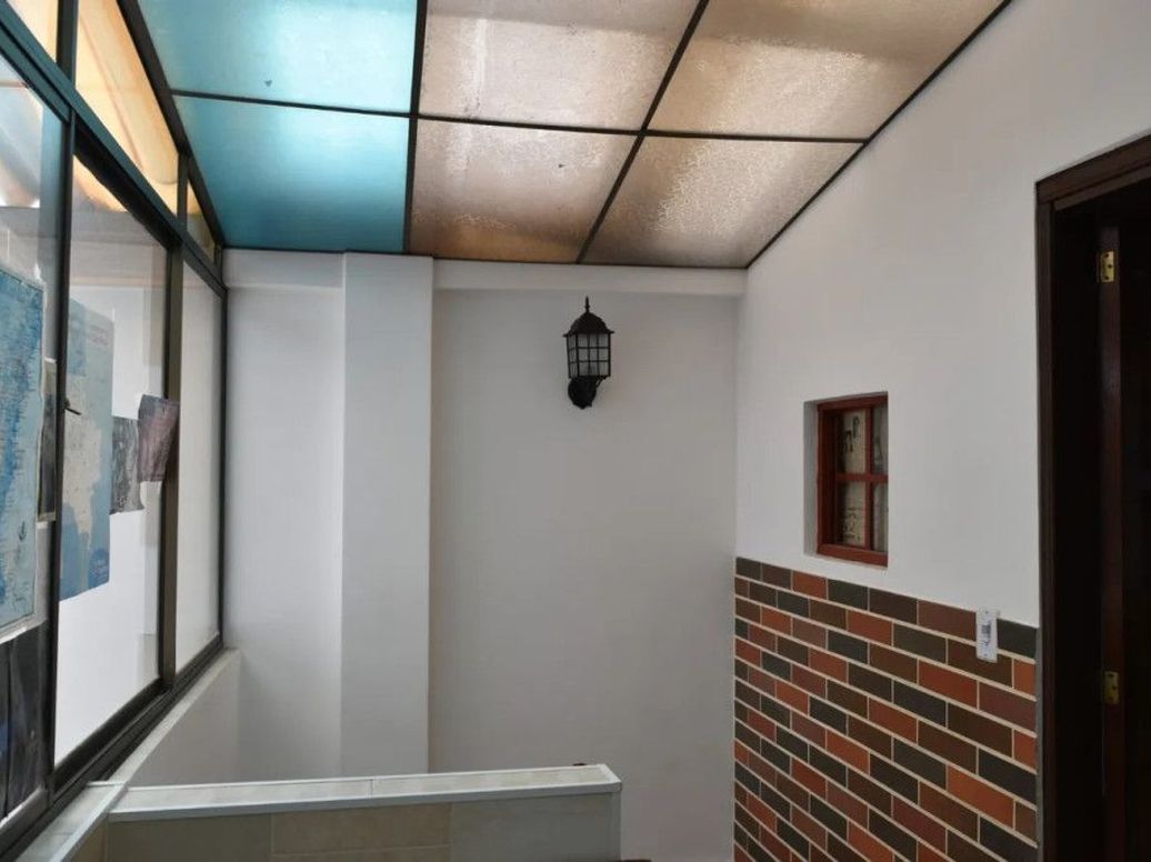 Casa de 8 alcobas en venta en Centenario, Bogotá, 224 m² · foto 4 de 20