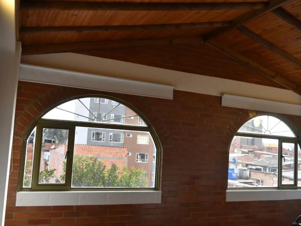 Casa de 8 alcobas en venta en Centenario, Bogotá, 224 m² · foto 12 de 20