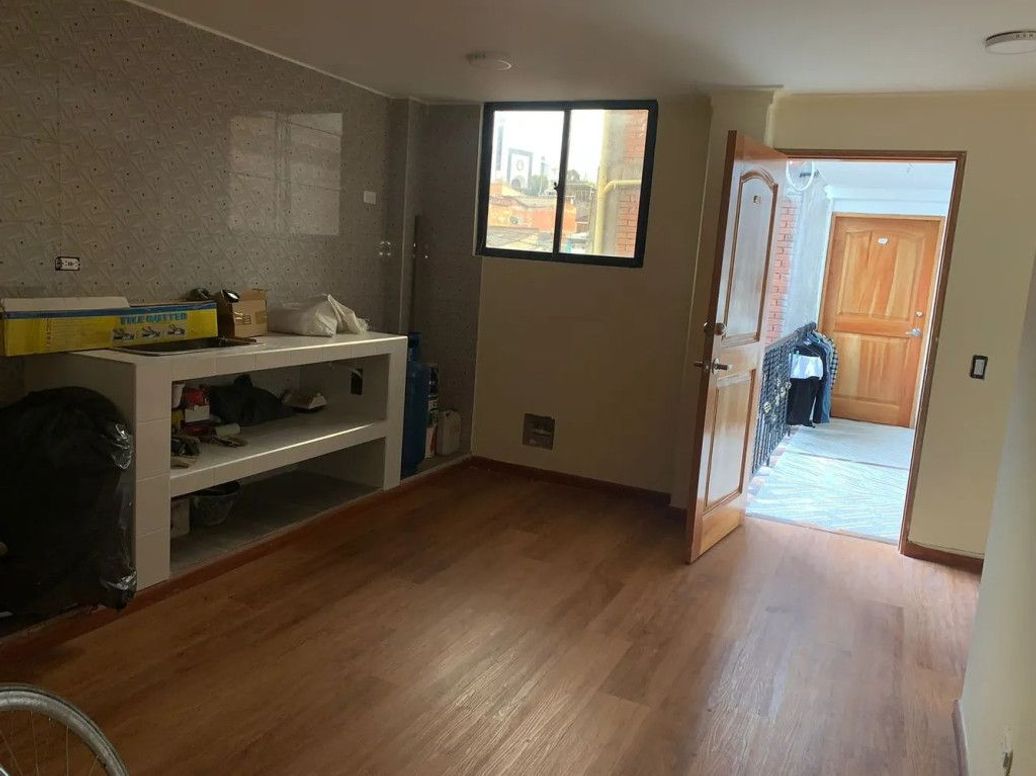 Casa de 12 alcobas en venta en Colombia, Bogotá, 144 m² · foto 4 de 16