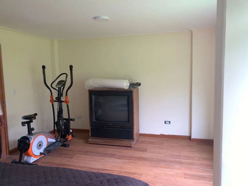 Casa de 12 alcobas en venta en Colombia, Bogotá, 144 m² · foto 9 de 16