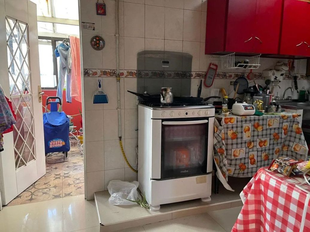 Casa de 9 alcobas en venta en Colombia, Bogotá, 337 m² · foto 10 de 14