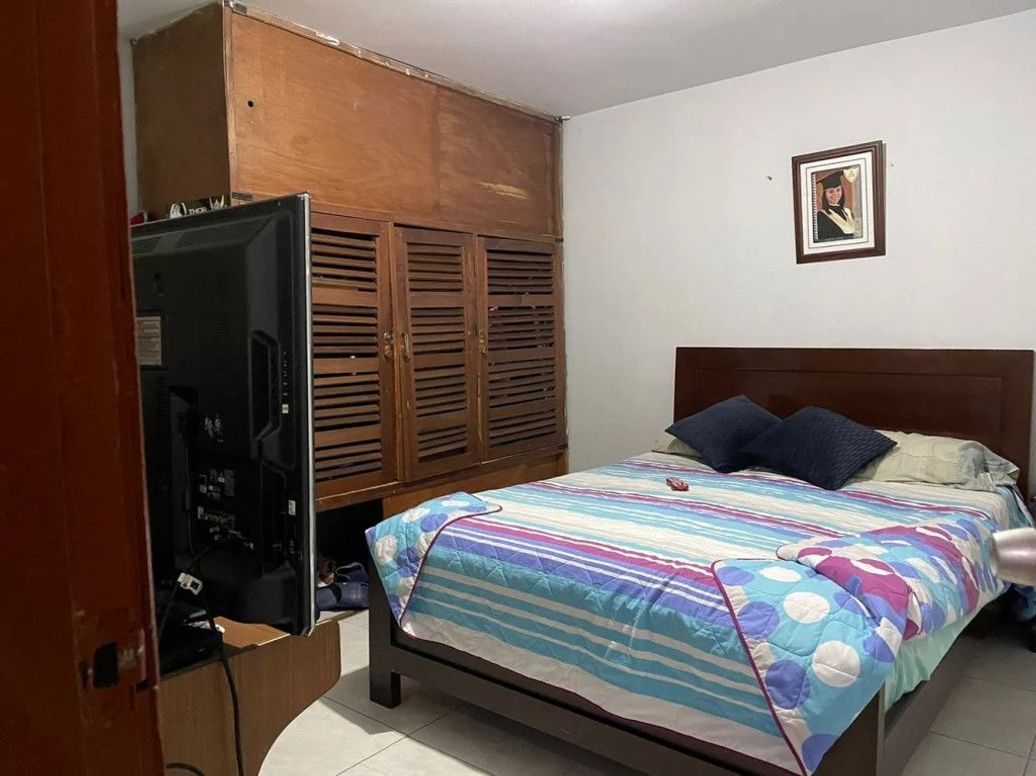 Casa de 10 alcobas en venta en Estrella, Bogotá, 500 m² · foto 2 de 15