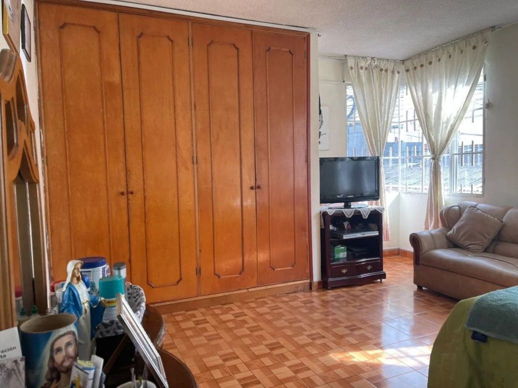 Casa de 9 alcobas en venta en Ospina Perez, Bogotá, 258 m² · foto 3 de 19