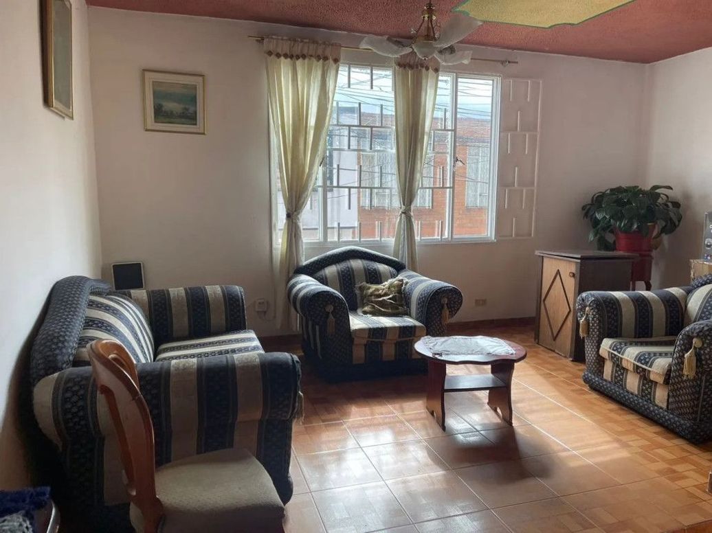 Casa de 9 alcobas en venta en Ospina Perez, Bogotá, 258 m² · foto 4 de 19