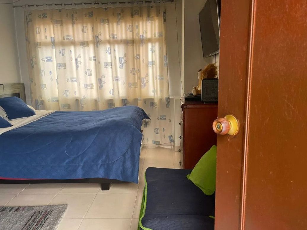 Casa de 9 alcobas en venta en Ospina Perez, Bogotá, 258 m² · foto 9 de 19