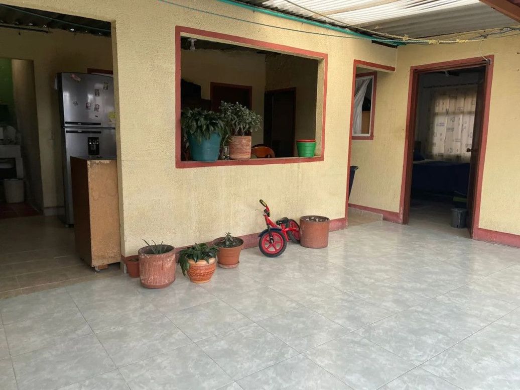 Casa de 9 alcobas en venta en Ospina Perez, Bogotá, 258 m² · foto 11 de 19