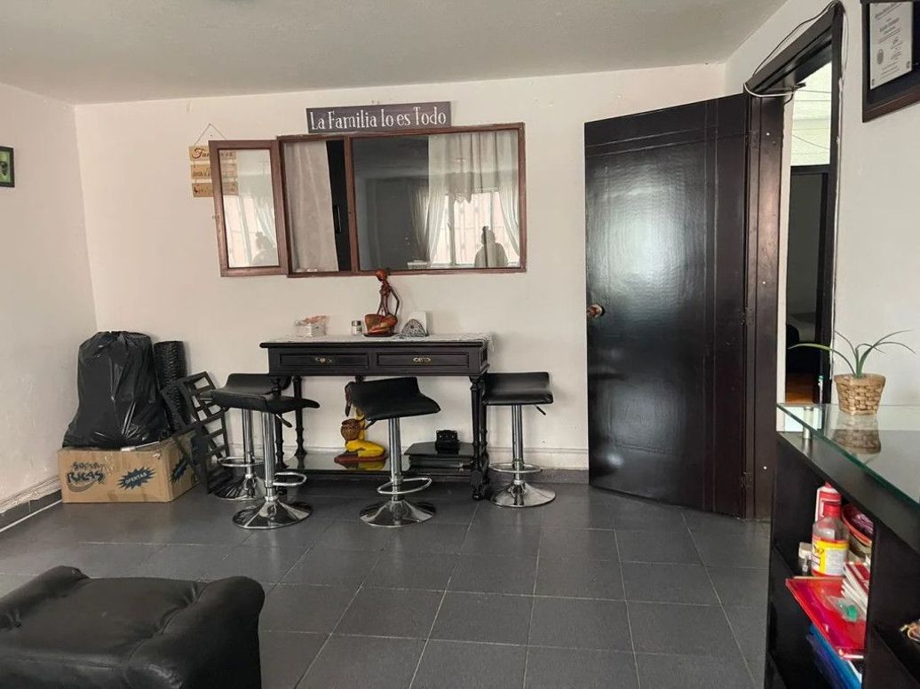 Casa de 9 alcobas en venta en Ospina Perez, Bogotá, 258 m² · foto 10 de 19