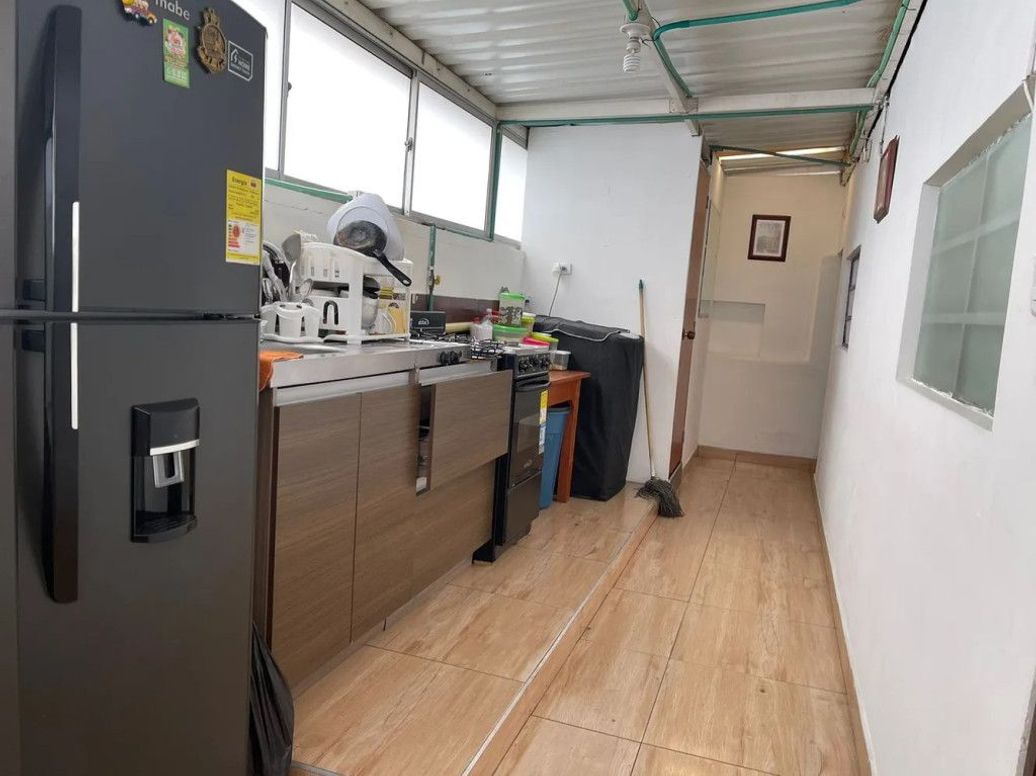 Casa de 8 alcobas en venta en La Merced Norte, Bogotá, 270 m² · foto 5 de 20