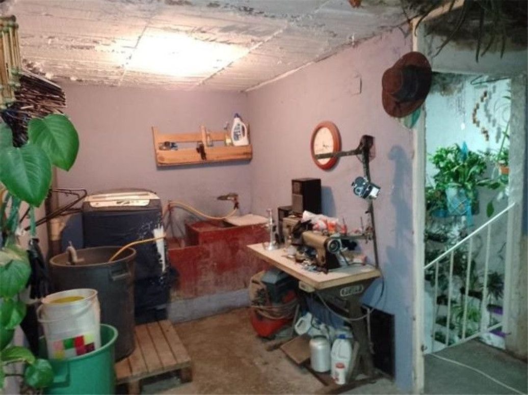 Casa de 9 alcobas en venta en Chico Sur, Bogotá, 196 m² · foto 3 de 19
