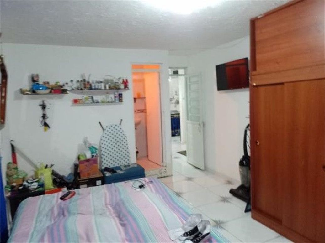 Casa de 9 alcobas en venta en Chico Sur, Bogotá, 196 m² · foto 7 de 19