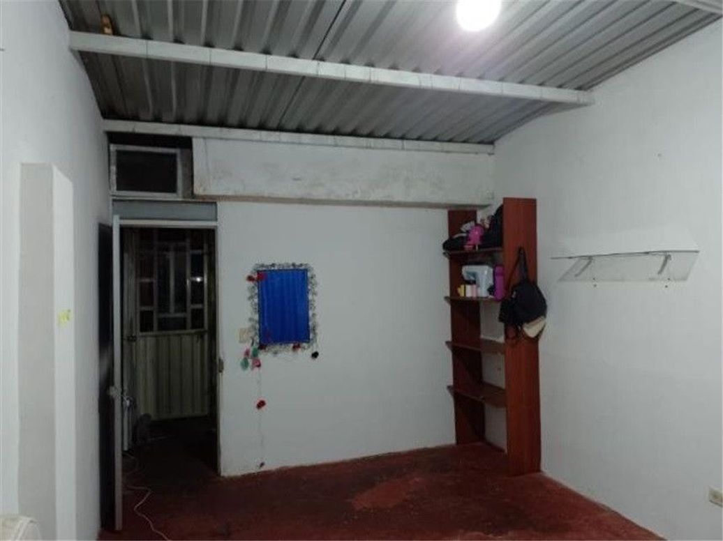 Casa de 9 alcobas en venta en Chico Sur, Bogotá, 196 m² · foto 4 de 19