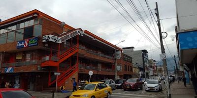VENTA LOCAL DUPLEX RESTREPO RQ4723
loca en venta dentro del centro comercial rego, 3 piso con vista al sur de la ciudad cuenta con cocina baño, bodega, mezzanine, pisos en madera laminada division para oficinas. servicio de agua y luz.