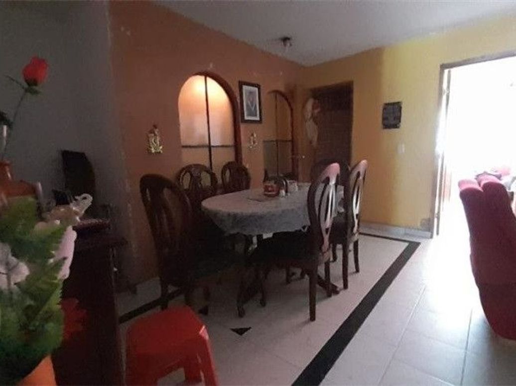 Casa de 5 alcobas en venta en Los Libertadores De San Ignacio, Bogotá, 300 m² · foto 18 de 20