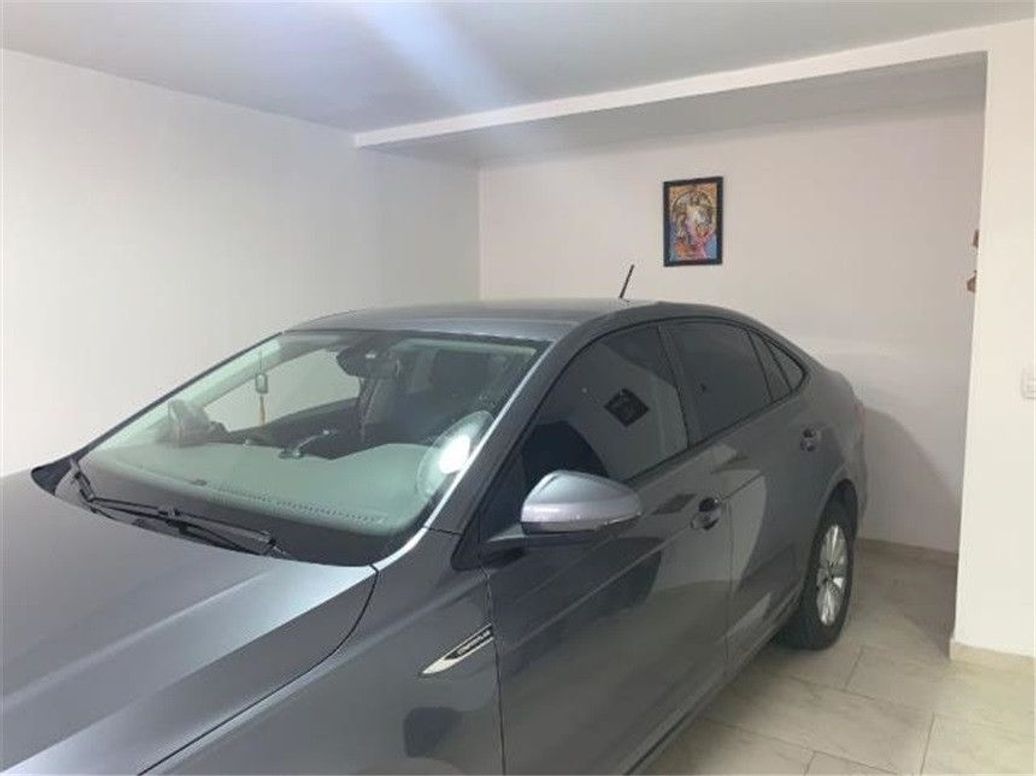 Casa de 5 alcobas en venta en Bravo Paez, Bogotá, 200 m² · foto 2 de 20