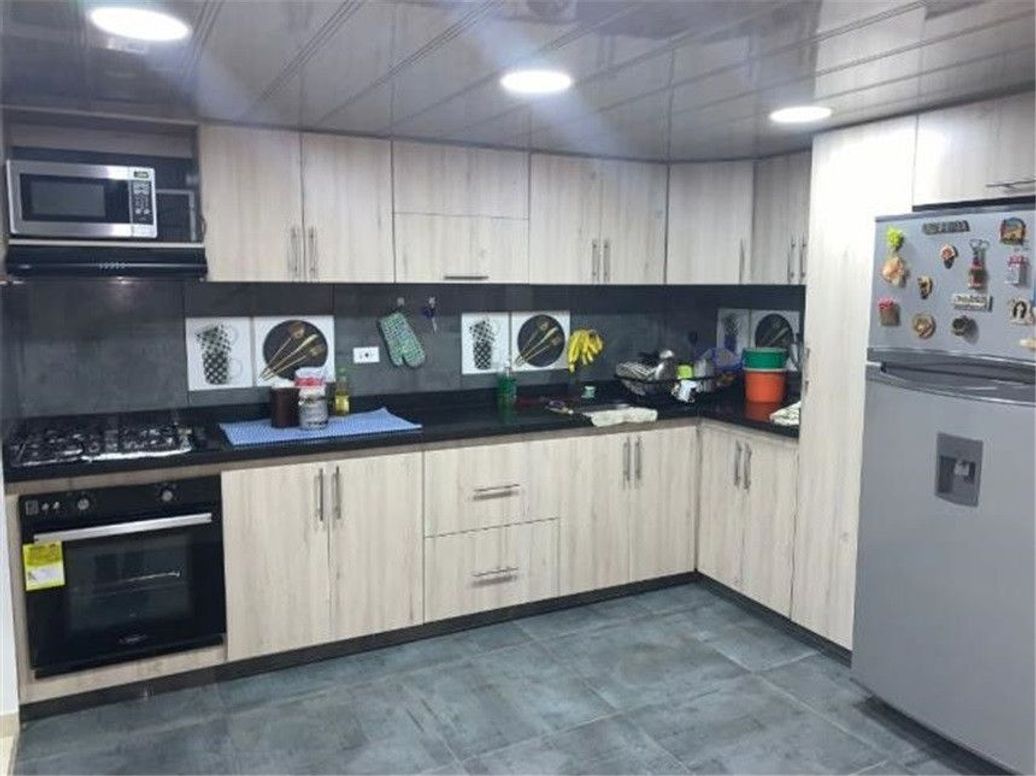 Casa de 5 alcobas en venta en Bravo Paez, Bogotá, 200 m² · foto 7 de 20
