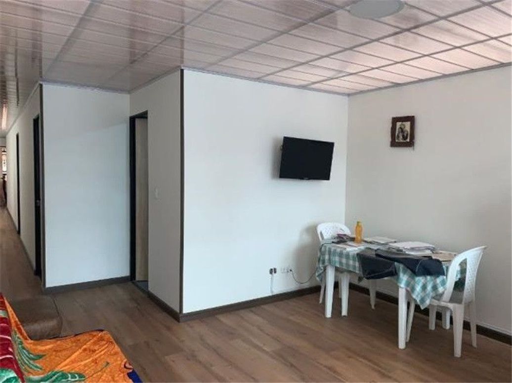 Casa de 5 alcobas en venta en Bravo Paez, Bogotá, 200 m² · foto 12 de 20