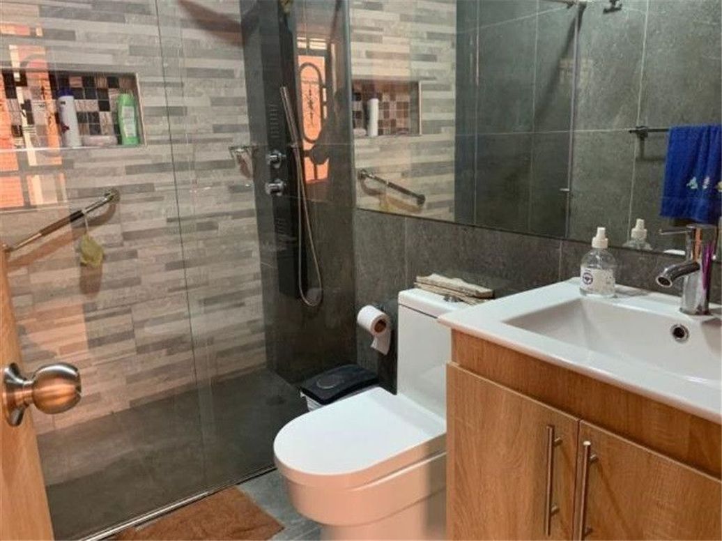 Casa de 5 alcobas en venta en Bravo Paez, Bogotá, 200 m² · foto 17 de 20