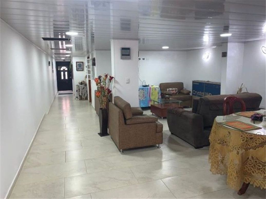 Casa de 5 alcobas en venta en Bravo Paez, Bogotá, 200 m² · foto 8 de 20