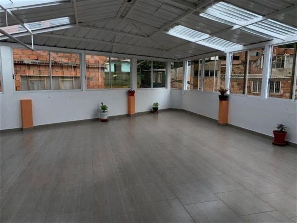 Casa de 8 alcobas en venta en Las Guacamayas, Bogotá, 254 m² · foto 10 de 14