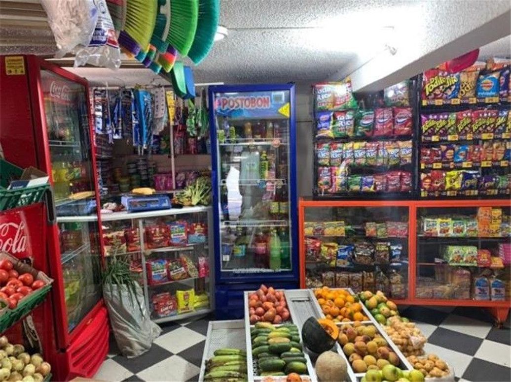 Casa de 8 alcobas en venta en Las Guacamayas, Bogotá, 254 m² · foto 7 de 14