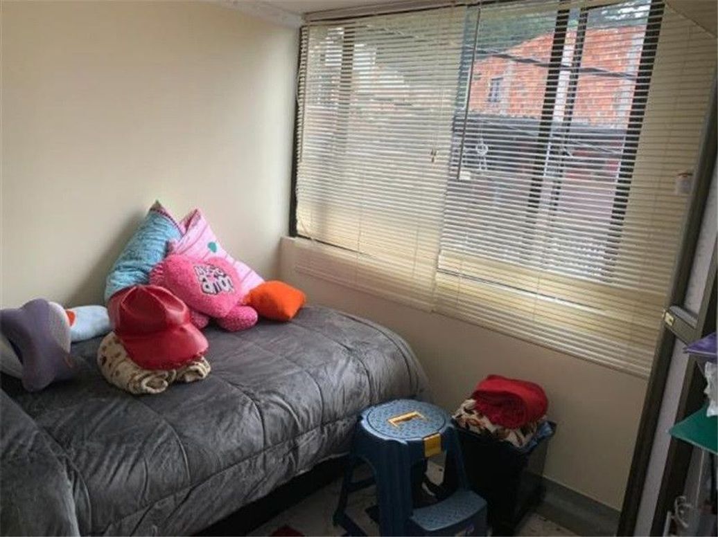 Casa de 8 alcobas en venta en Las Guacamayas, Bogotá, 254 m² · foto 12 de 14
