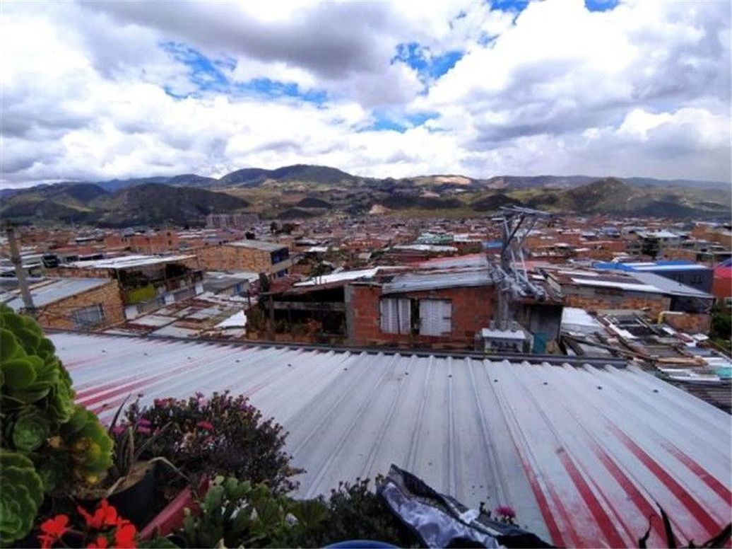 Casa de 14 alcobas en venta en La Cabaña, Bogotá, 400 m² · foto 14 de 14