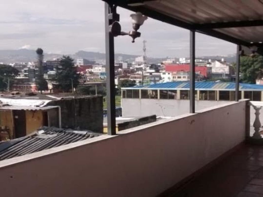 Casa de 10 alcobas en venta en La Fraguita, Bogotá, 350 m² · foto 16 de 17
