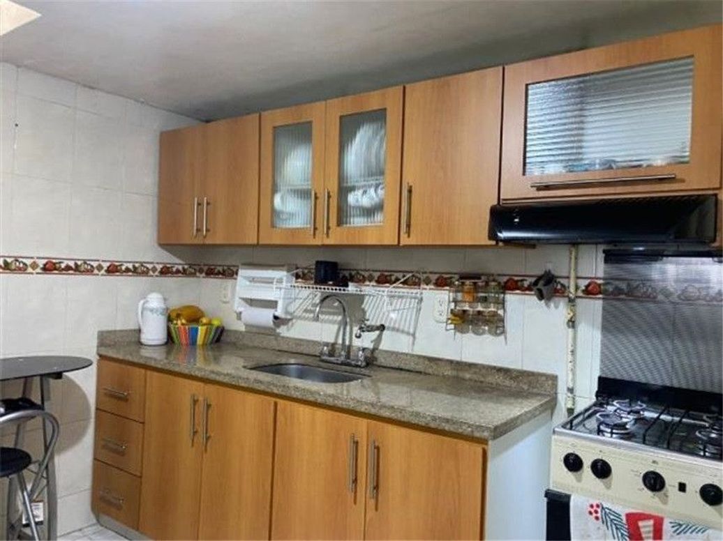 Casa de 6 alcobas en venta en Santa Isabel Sur, Bogotá, 400 m² · foto 18 de 20