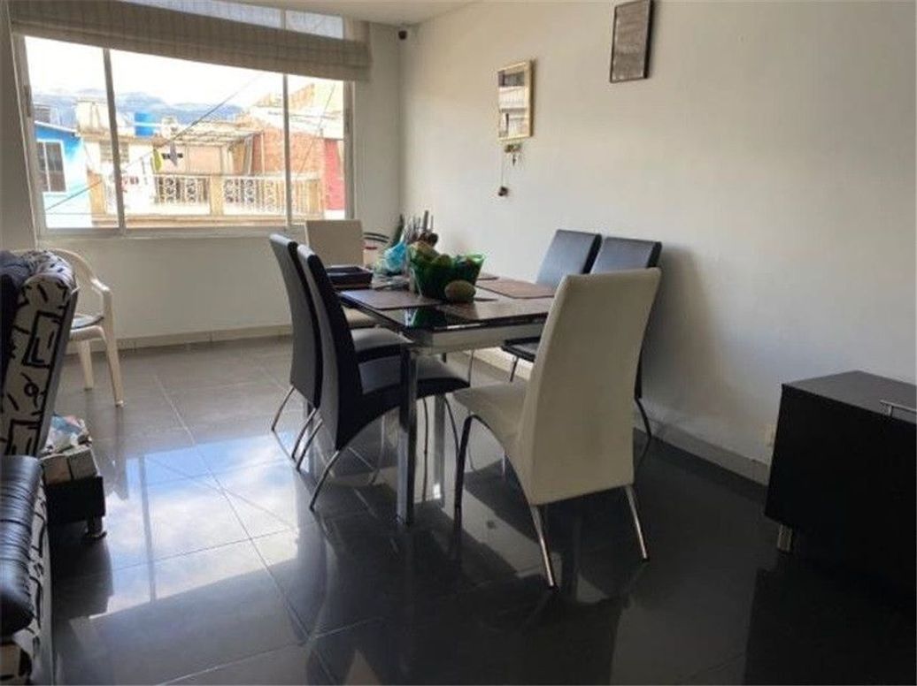 Casa de 10 alcobas en venta en Bonanza, Bogotá, 400 m² · foto 8 de 19