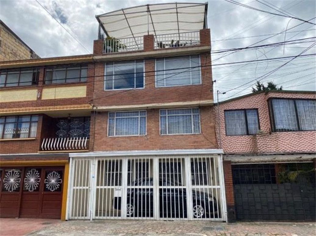 Casa de 10 alcobas en venta en Bonanza, Bogotá, 400 m² · foto 3 de 19