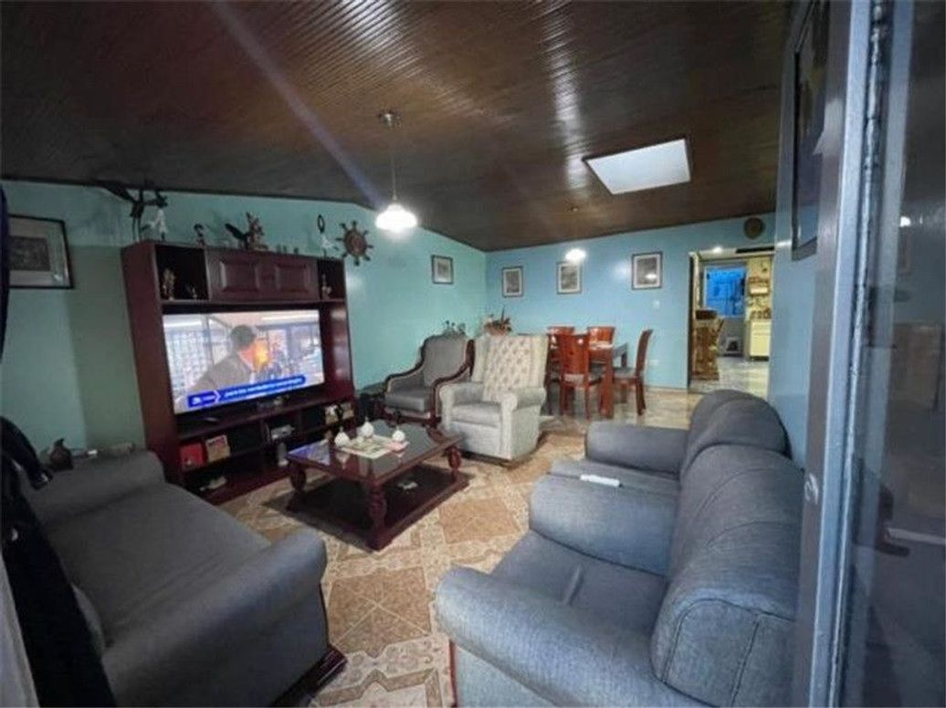 Casa de 6 alcobas en venta en Batavia, Bogotá, 257 m² · foto 8 de 20