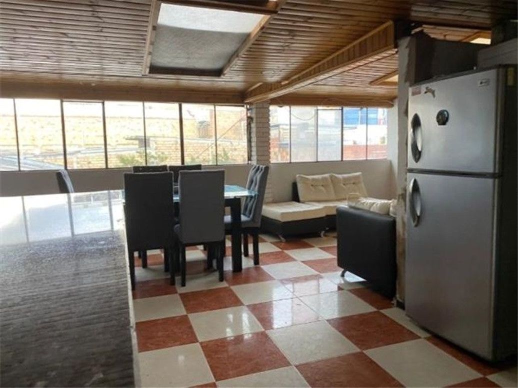 Casa de 8 alcobas en venta en Olaya, Bogotá, 352 m² · foto 7 de 18