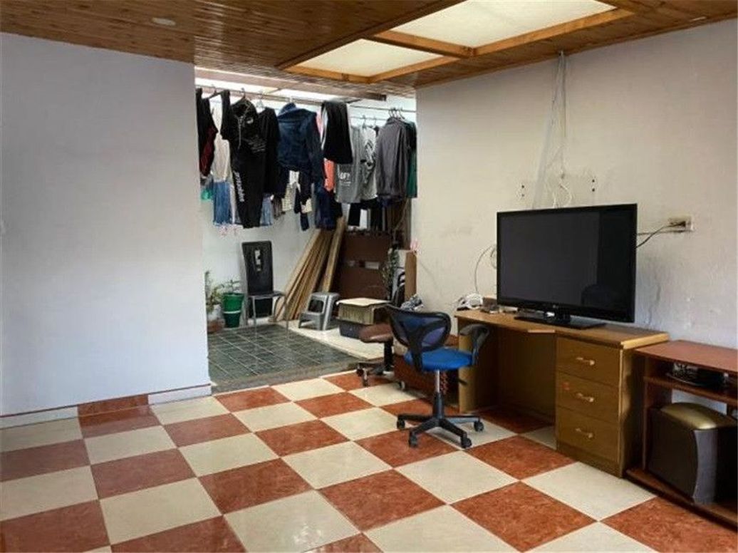Casa de 8 alcobas en venta en Olaya, Bogotá, 352 m² · foto 10 de 18