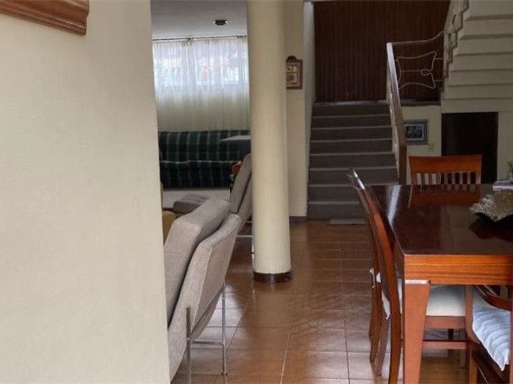 Casa de 4 alcobas en venta en Santa Barbara Oriental, Bogotá, 268 m² · foto 11 de 16
