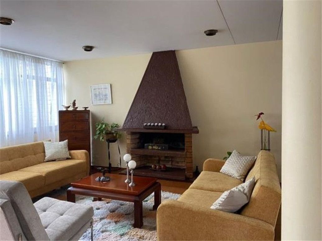 Casa de 4 alcobas en venta en Santa Barbara Oriental, Bogotá, 268 m² · foto 6 de 16