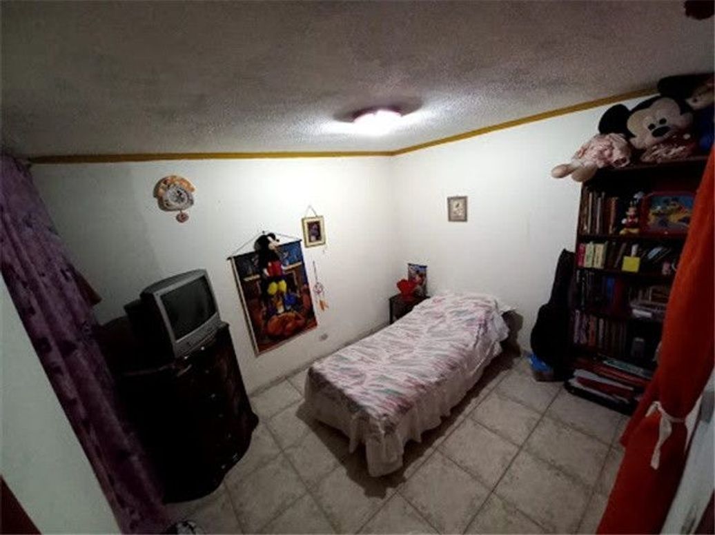 Casa de 6 alcobas en venta en El Virrey, Bogotá, 211 m² · foto 10 de 18
