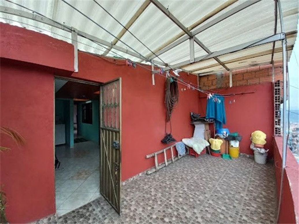 Casa de 6 alcobas en venta en El Virrey, Bogotá, 211 m² · foto 14 de 18