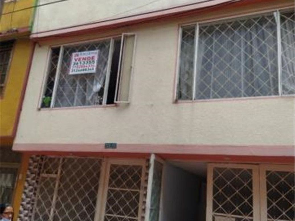 Casa de 12 alcobas en venta en San Pedro, Bogotá, 324 m² · foto 2 de 15