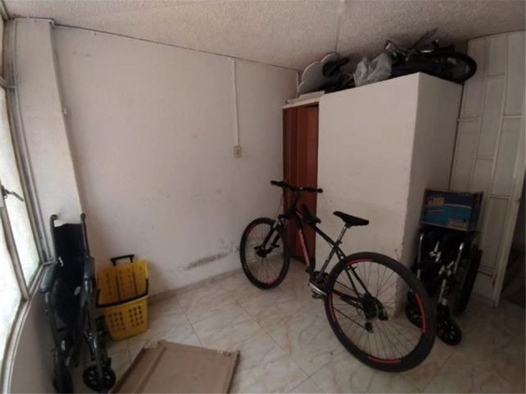 Casa de 12 alcobas en venta en San Pedro, Bogotá, 324 m² · foto 4 de 15