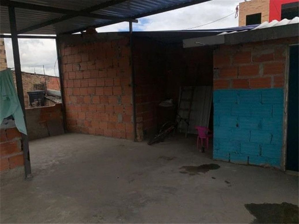 Casa de 8 alcobas en venta en Abraham Lincoln, Bogotá, 273 m² · foto 9 de 20