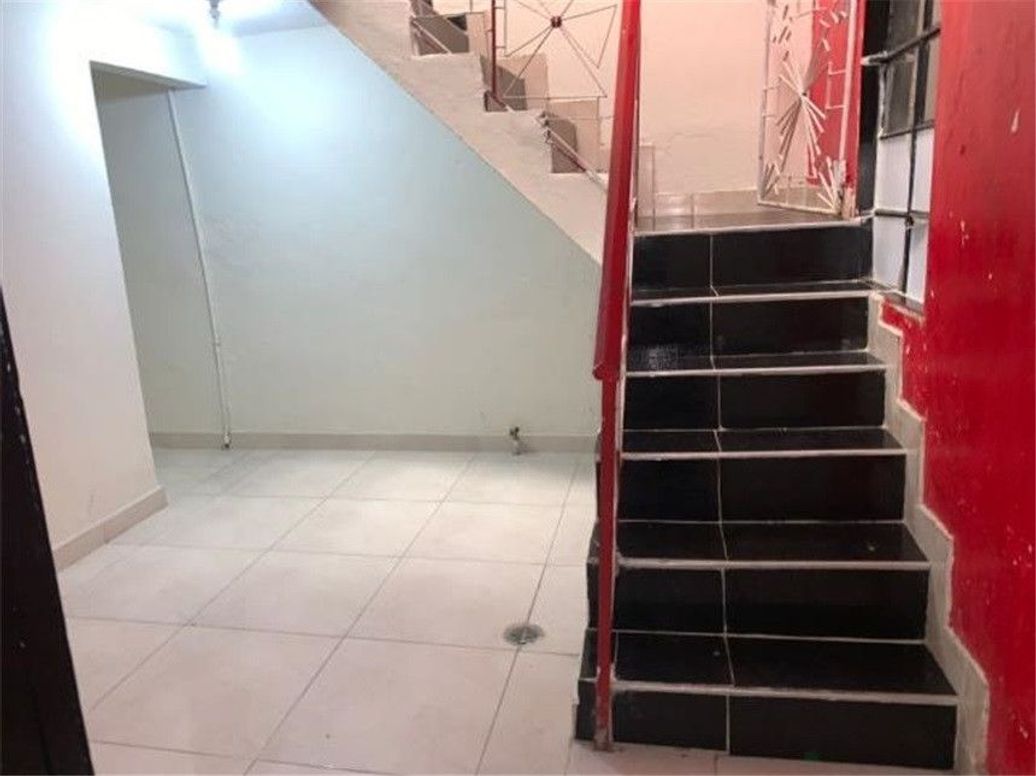 Casa de 8 alcobas en venta en Abraham Lincoln, Bogotá, 273 m² · foto 17 de 20