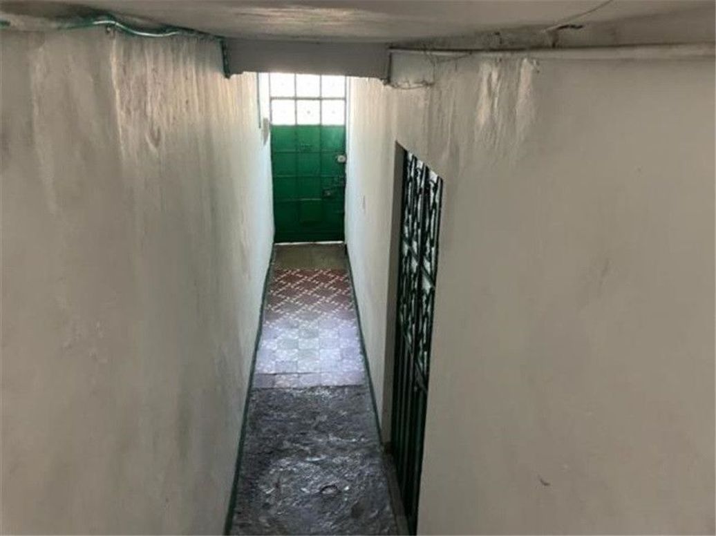 Casa de 6 alcobas en venta en San Bernardo, Bogotá, 224 m² · foto 3 de 11