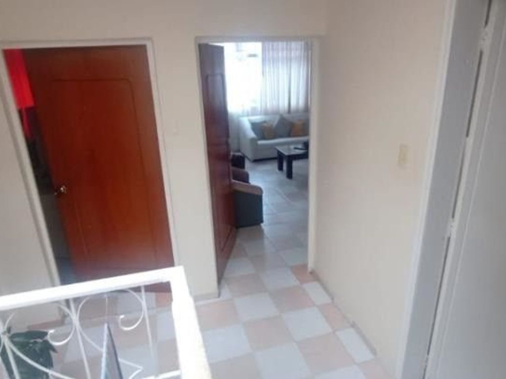 Casa de 14 alcobas en venta en Claret, Bogotá, 394 m² · foto 7 de 14