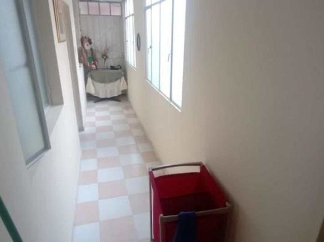 Casa de 14 alcobas en venta en Claret, Bogotá, 394 m² · foto 9 de 14