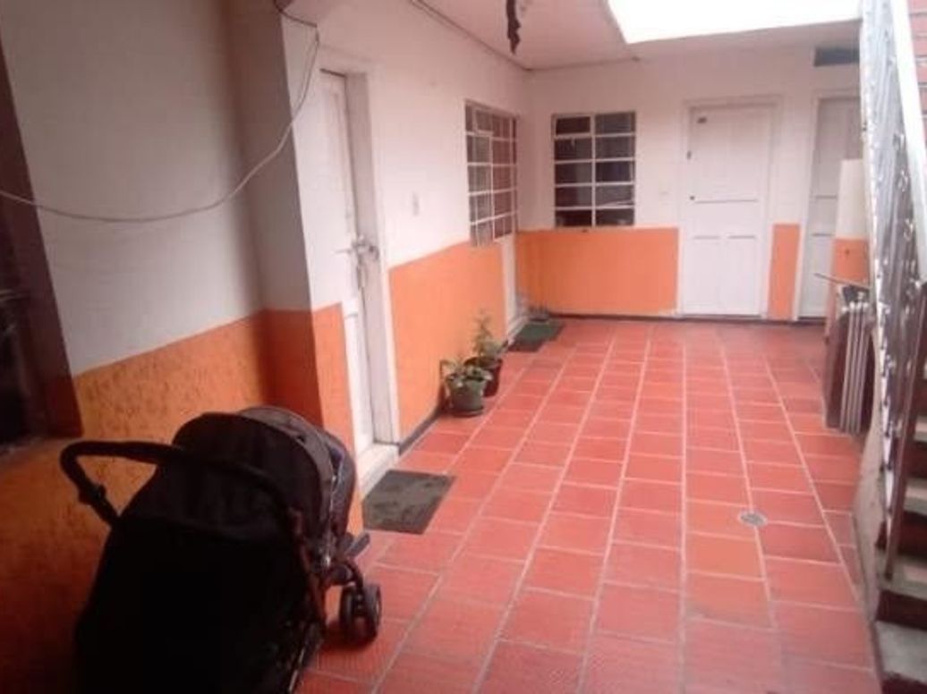 Casa de 14 alcobas en venta en Claret, Bogotá, 394 m² · foto 13 de 14