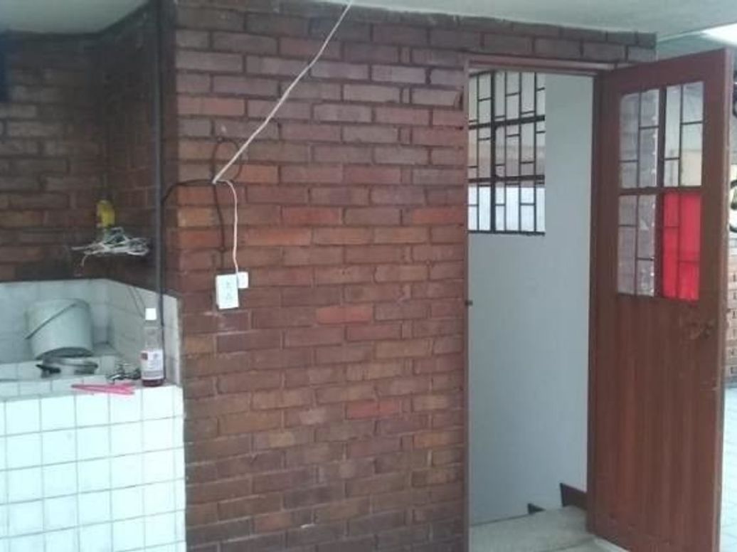 Casa de 6 alcobas en venta en Santa Isabel Sur, Bogotá, 436 m² · foto 15 de 16