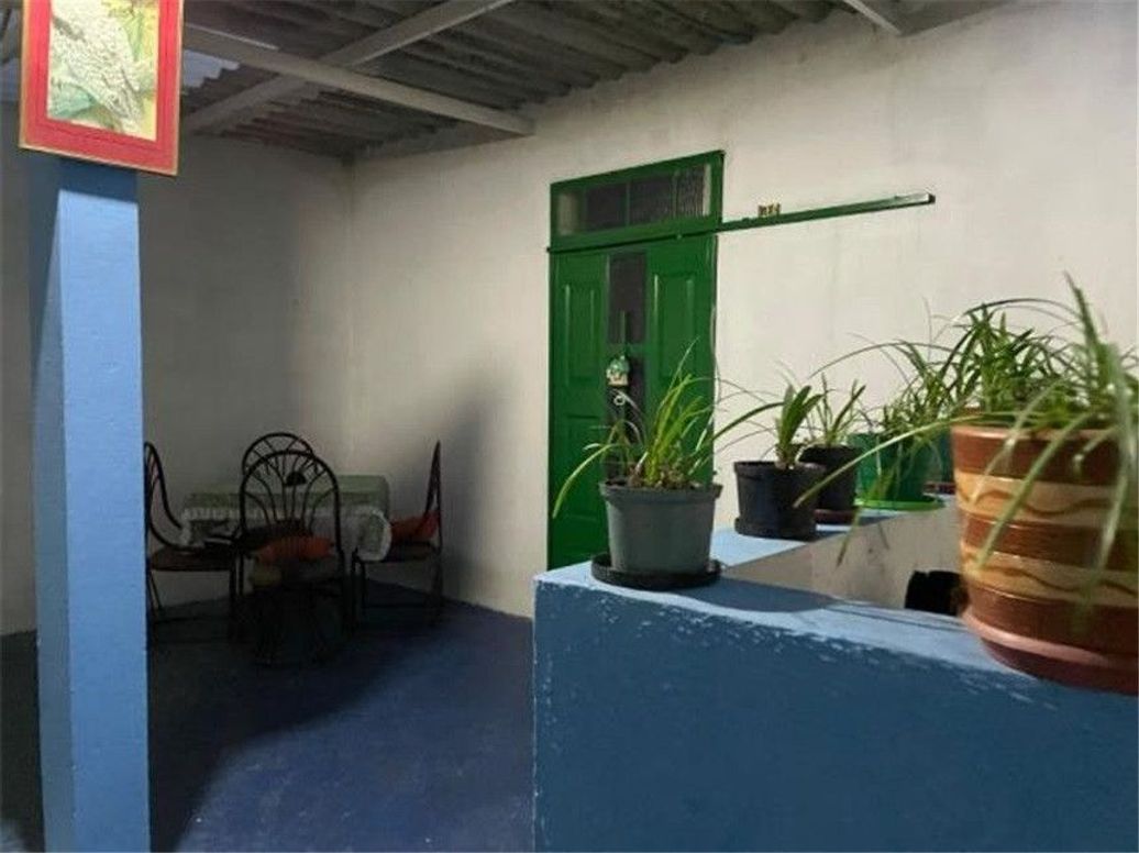 Casa de 10 alcobas en venta en Las Cruces, Bogotá, 270 m² · foto 7 de 8