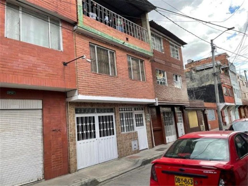 Casa de 5 alcobas en venta en Quiroga, Bogotá, 200 m² · foto 2 de 19