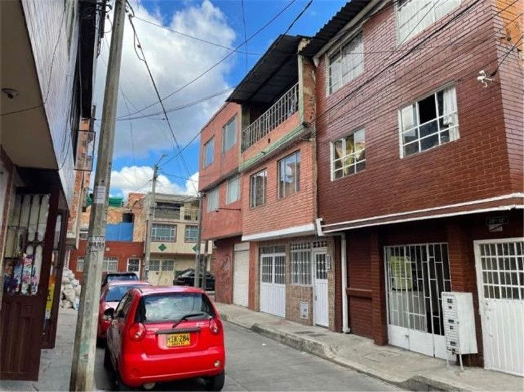 Casa de 5 alcobas en venta en Quiroga, Bogotá, 200 m² · foto 3 de 19