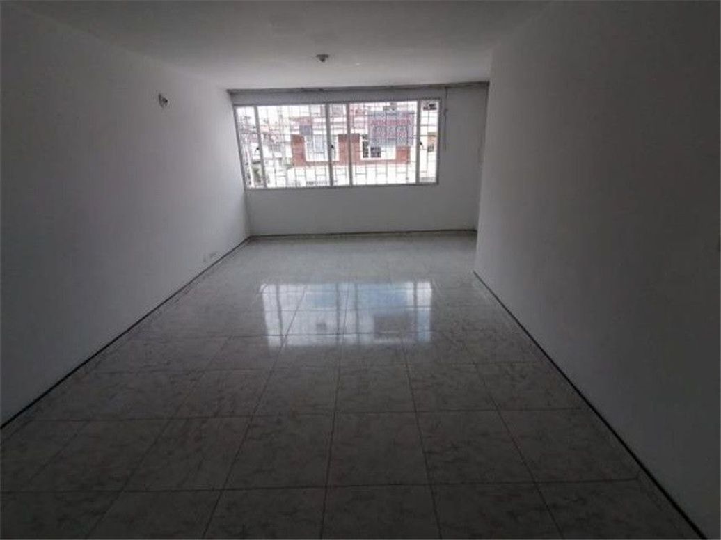 Casa de 6 alcobas en venta en La Asunción, Bogotá, 320 m² · foto 10 de 15